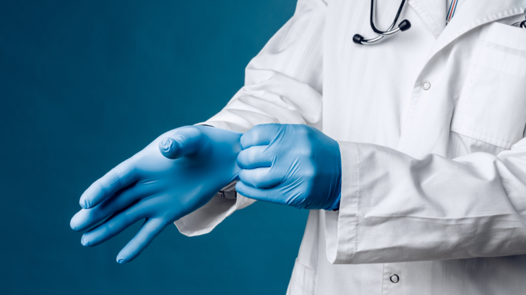 invention gants chirurgircaux journal des infirmiers